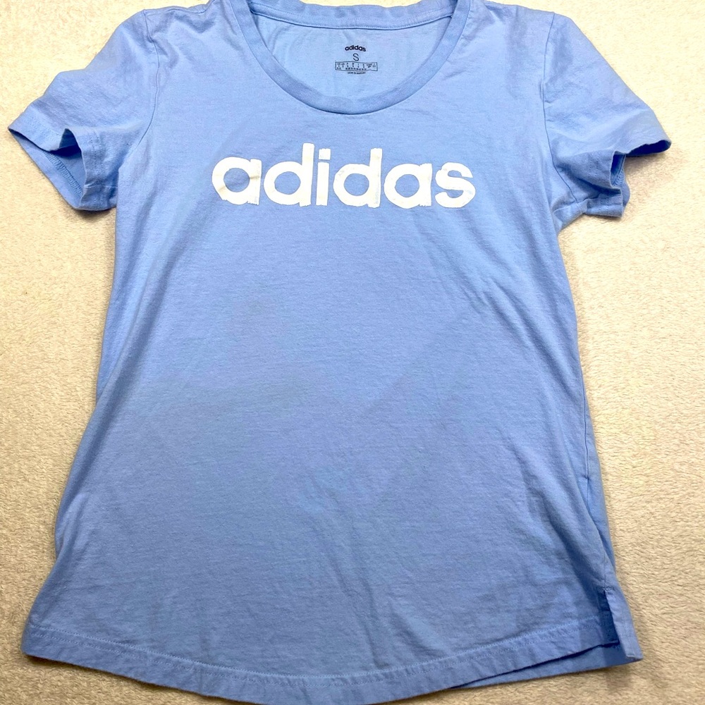 Adidas Woman’s Tee - Blue Size Small